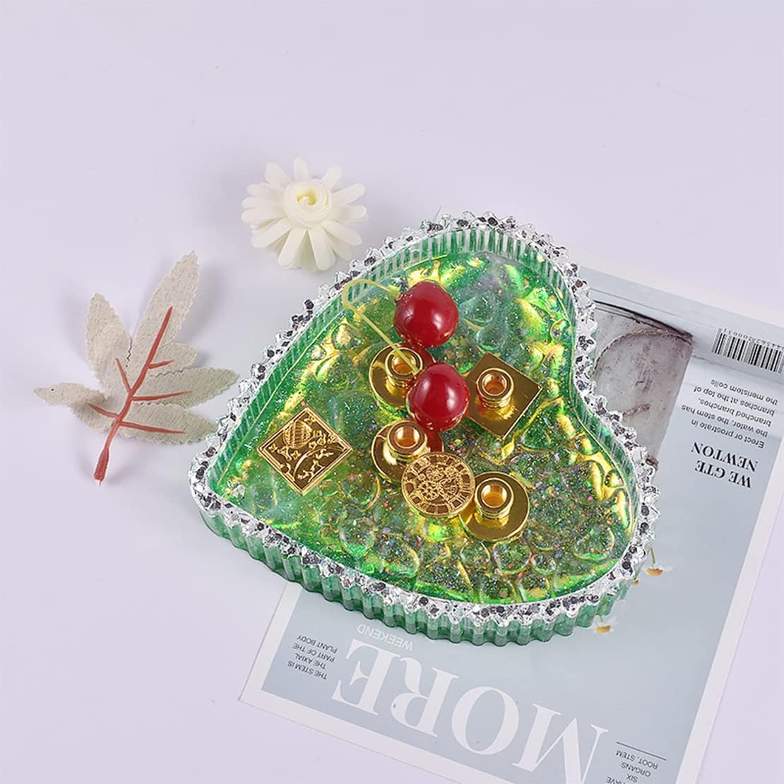 DeryArcle Heart Tray Resin Mold, Jewelry Dish Silicone Molds, Fruit Plate Epoxy Resin Casting Mould Trinket Container Moulds for DIY Candy Soap Key Lipstick Necklace Storage,Home Decoration Craft image 3