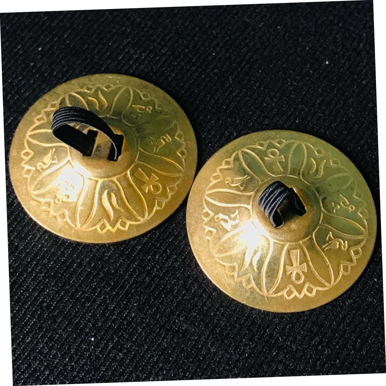 1 par de puntas de dedo de cobre con cordón elástico, pequeños cuencos para danza del vientre y actuaciones escénicas, bordes lisos, instrumento de percusión portátil