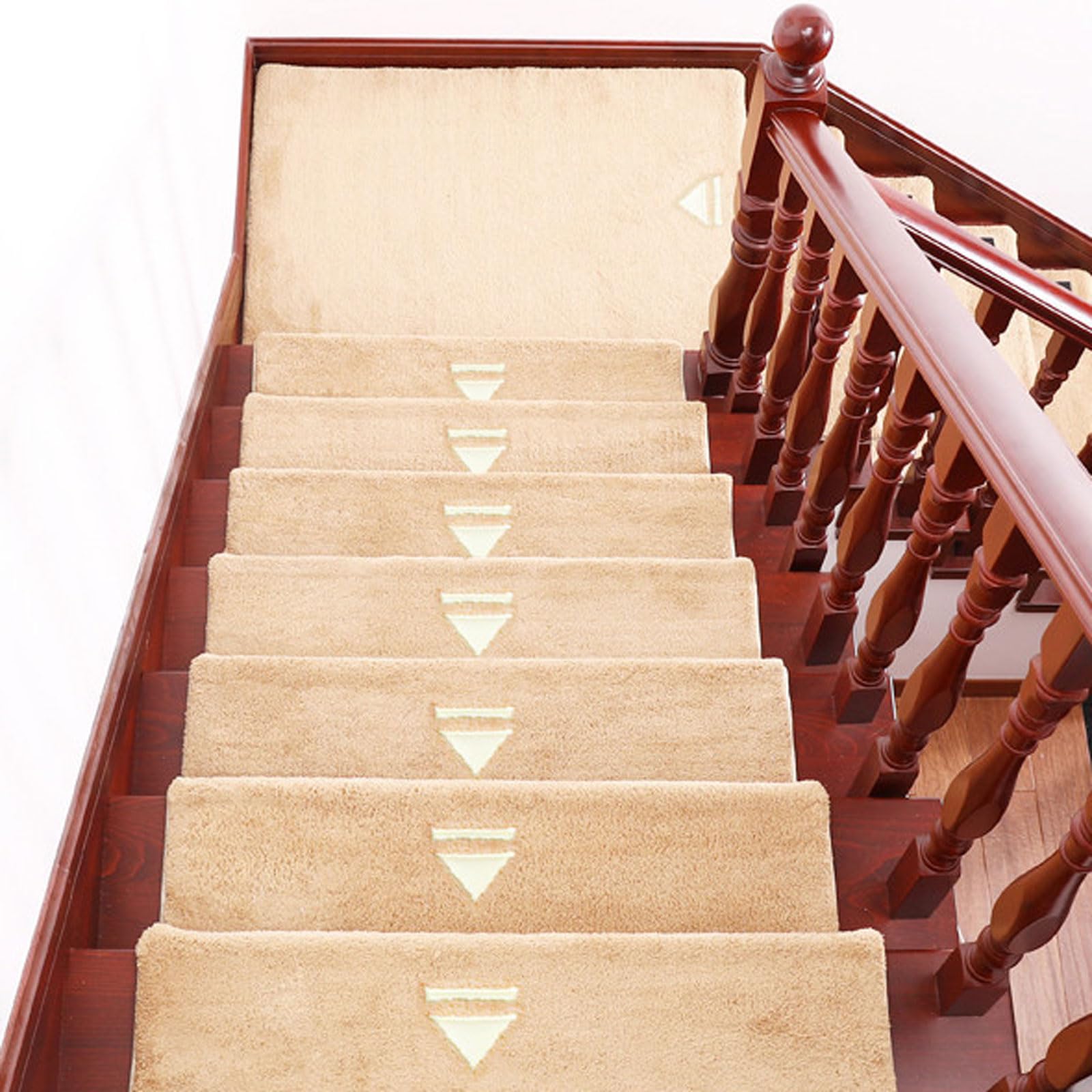 Alfombra fluorescente de escaleras para proteger tus pasos en la noche