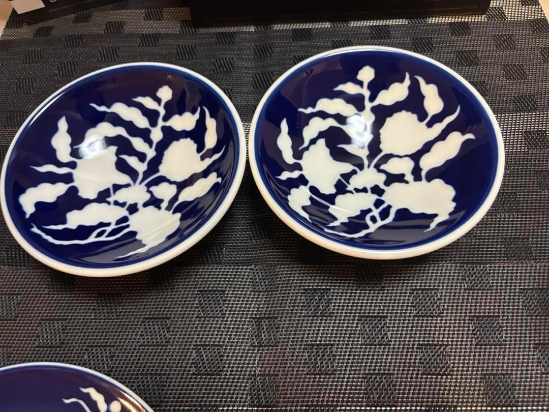 ４点セット 深川製磁 草花折枝白抜紋 アルテ・ウァン 4点セット 深川製磁 草花折枝白抜紋 アルテ ウァン 4点セット