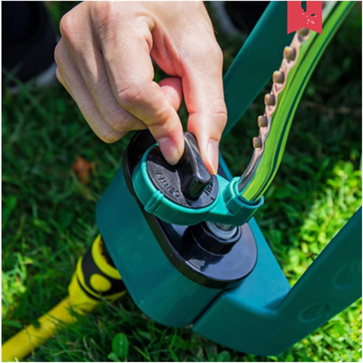 スイングスプリンクラー 庭 芝生 灌漑 調節可能 スプレー ホース エンド スプリンクラー 灌漑 継手 庭 灌漑 ガーデン スプリン