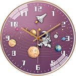 QINFIEY 12 Inch Mouvement silencieux Horloge murale pour enfants, Non Ticking Enfants Horloge murale ronde Batterie exploitée Space Style de voyage Décor enfants Horloge pour la maison école garçons chambre à coucher salon (blanc)