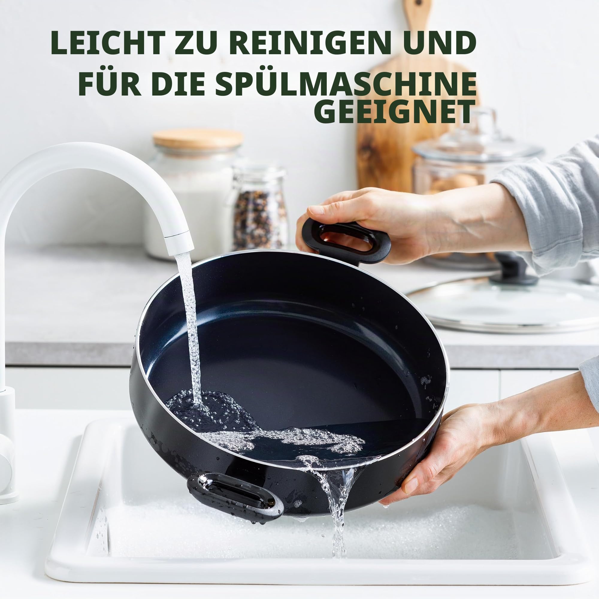 GreenPan Torino Gesunde antihaftbeschichtete Keramik 28cm/4,2 Liter Schmorpfanne mit Deckel, PFAS-frei, Induktion, Backofenfest bis 160°C, spülmaschinenfest, Schwarz