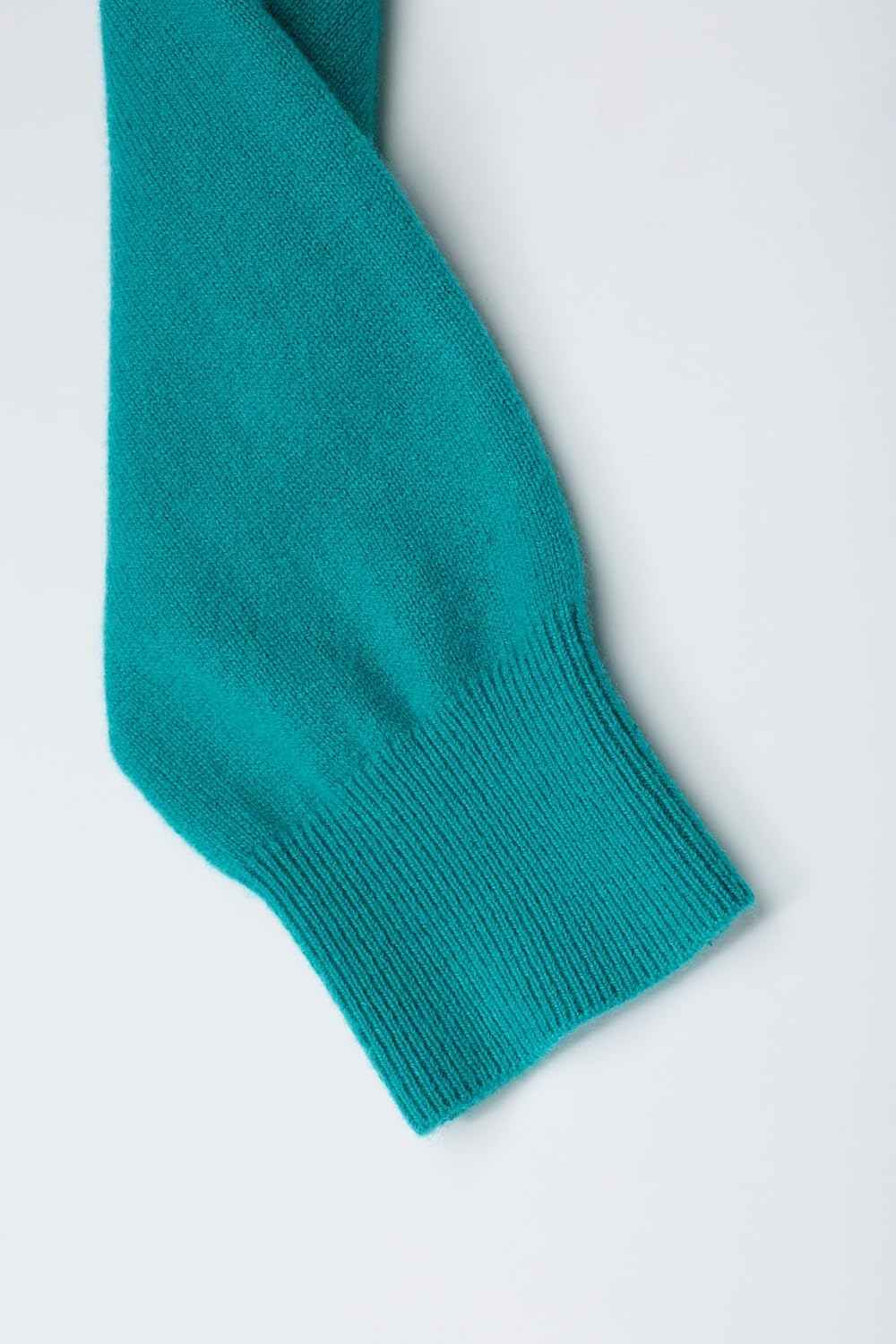 JENNIE LIU Women's 100% Cashmere Button Front Long Sleeve Crewneck Cardigan Sweater - Image 8