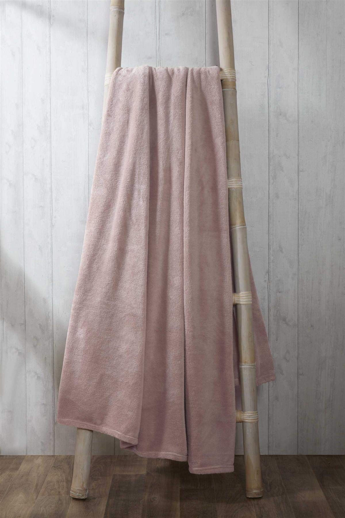 Rapport Home Super Soft Coral Fleece Blush 200x240cm Blanket Throwover Sofa Accessory