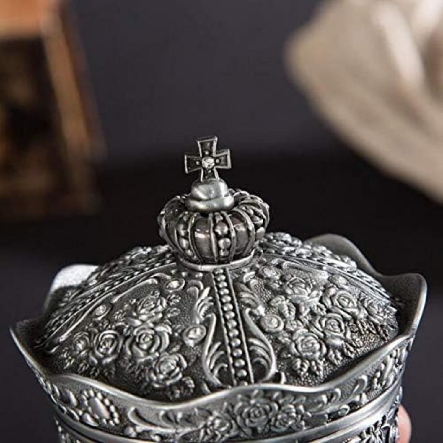 Zinc Alloy Crown-Shaped Jewelry Box – Elegant Hand-Painted Trinket Organizer for Rings, Earrings & Small Accessories, Durable Rust-Free Metal Keepsake Case (8.5 x 8.5 x 8.5 cm) image 4