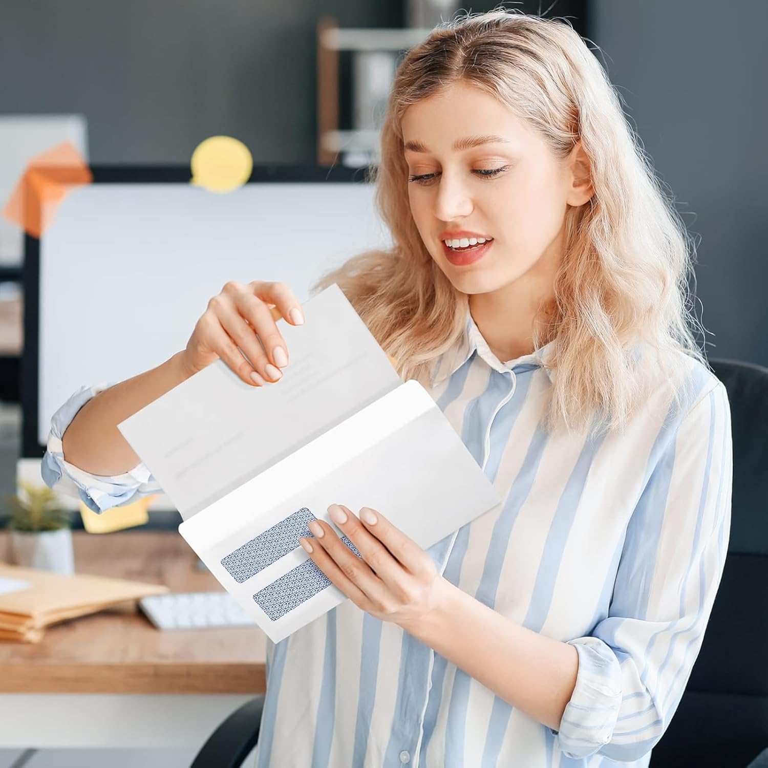 SUNEE Envelopes Self Seal – #10 Double Window Envelopes 500 Pack, Security Tint, Self Seal Closure, Fits Standard Business Checks, 4-1/8 x 9-1/2 Letter Envelope for Invoices & Mailings, 24LB