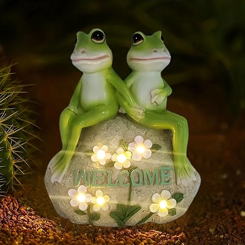 Solar Powered Frog Couple Statue with LED Lit Flowers Welcome