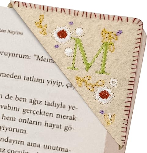 Miniatura 38 de Marcapáginas de esquina bordado, marcapáginas personalizadas con 26 letras de diseño de triángulo de fieltro, bordado y hecho a mano para tu placer