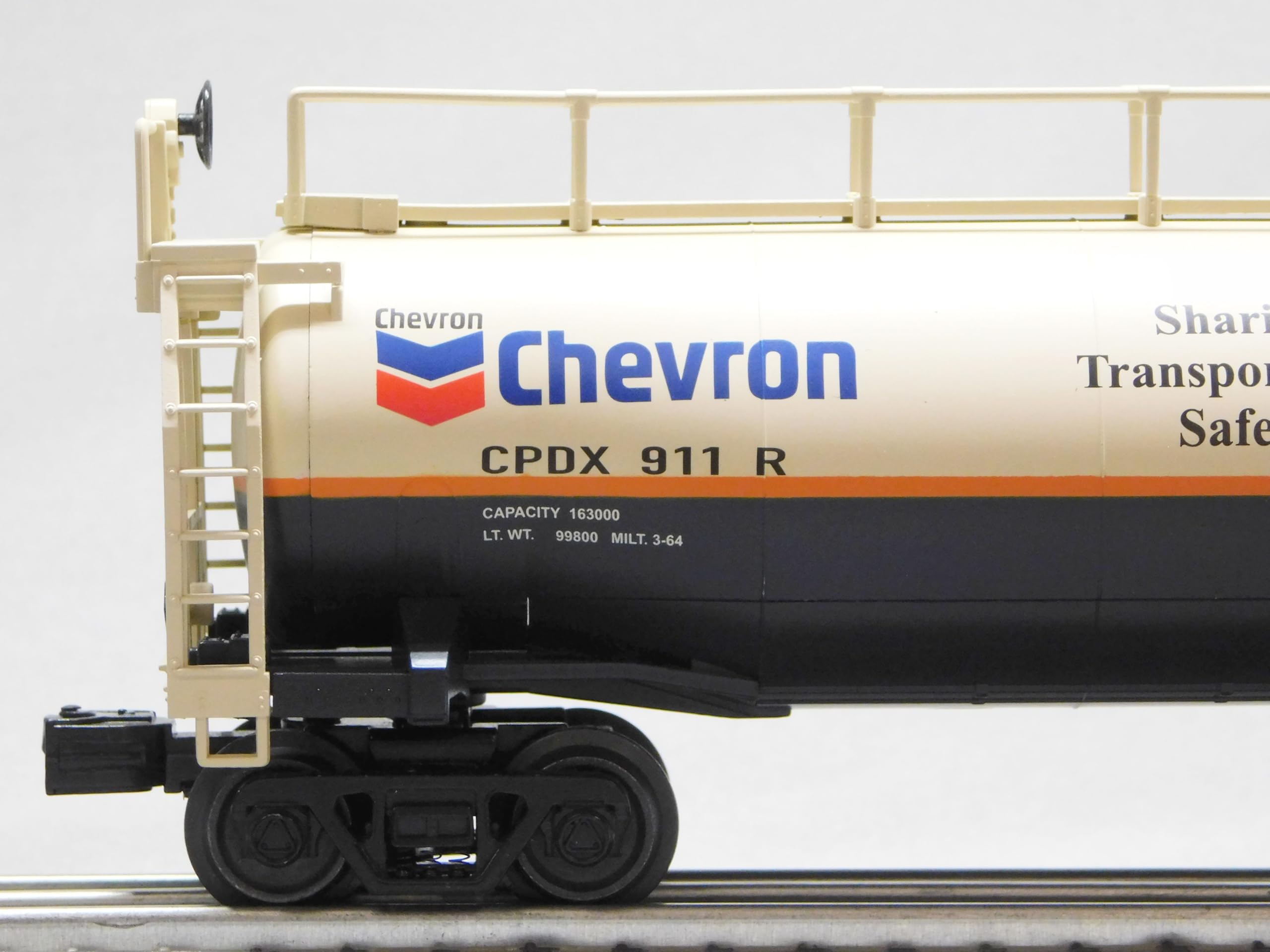 M.T.H. Electric Trains MTH RAILKING BNSF 33K Gallon Tank CAR 911 O Gauge Chevron 30-73632