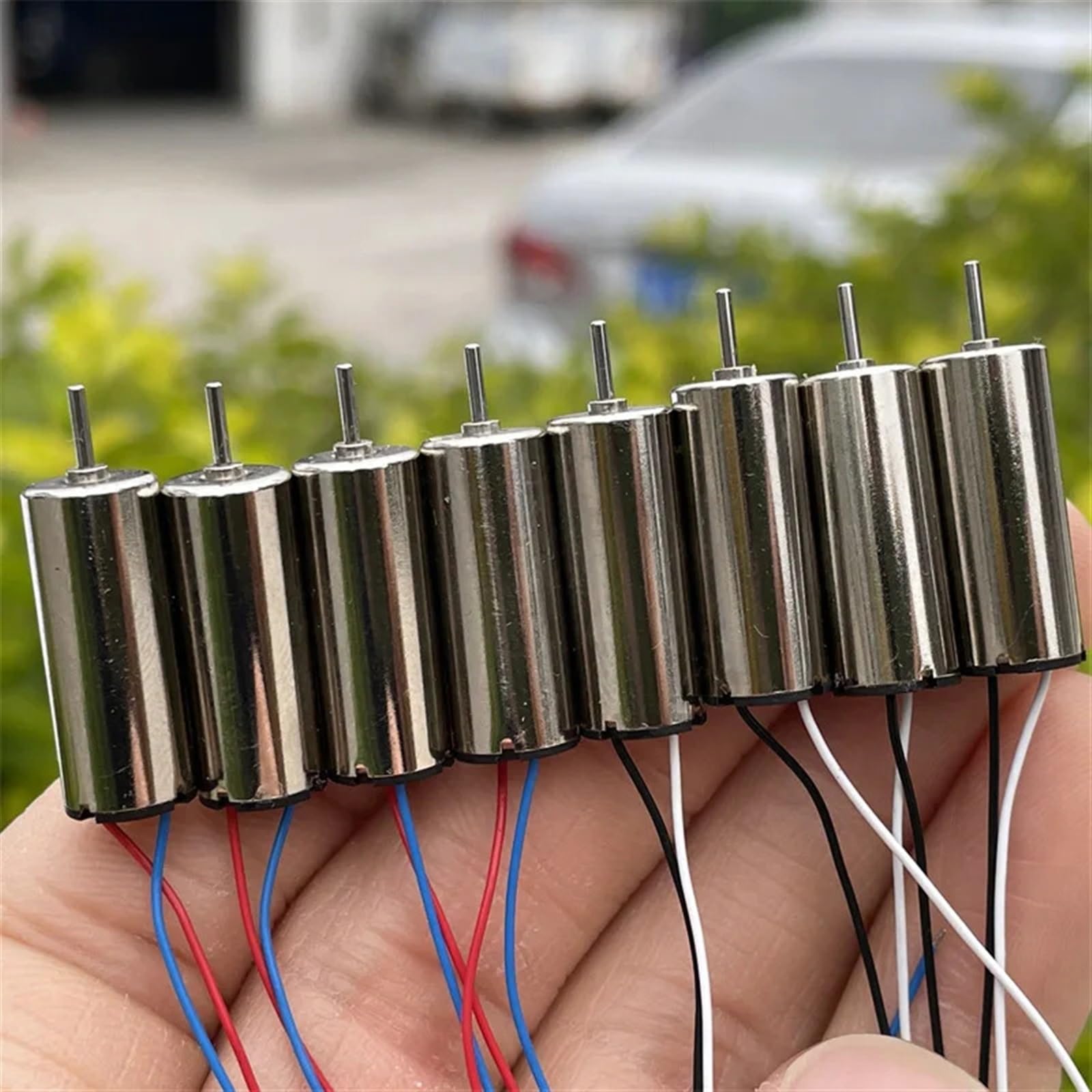 Moteur électrique sans noyau 0820 DC 3.7V idéal pour réparer vos mini drones