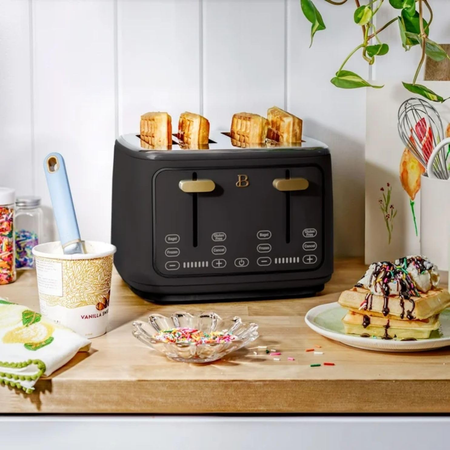 Four-slot Digital Touch Display Toaster with LED Countdown Extra Wide Self-Adjusting Slots Powerful Even Toasting (Black Sesame.)