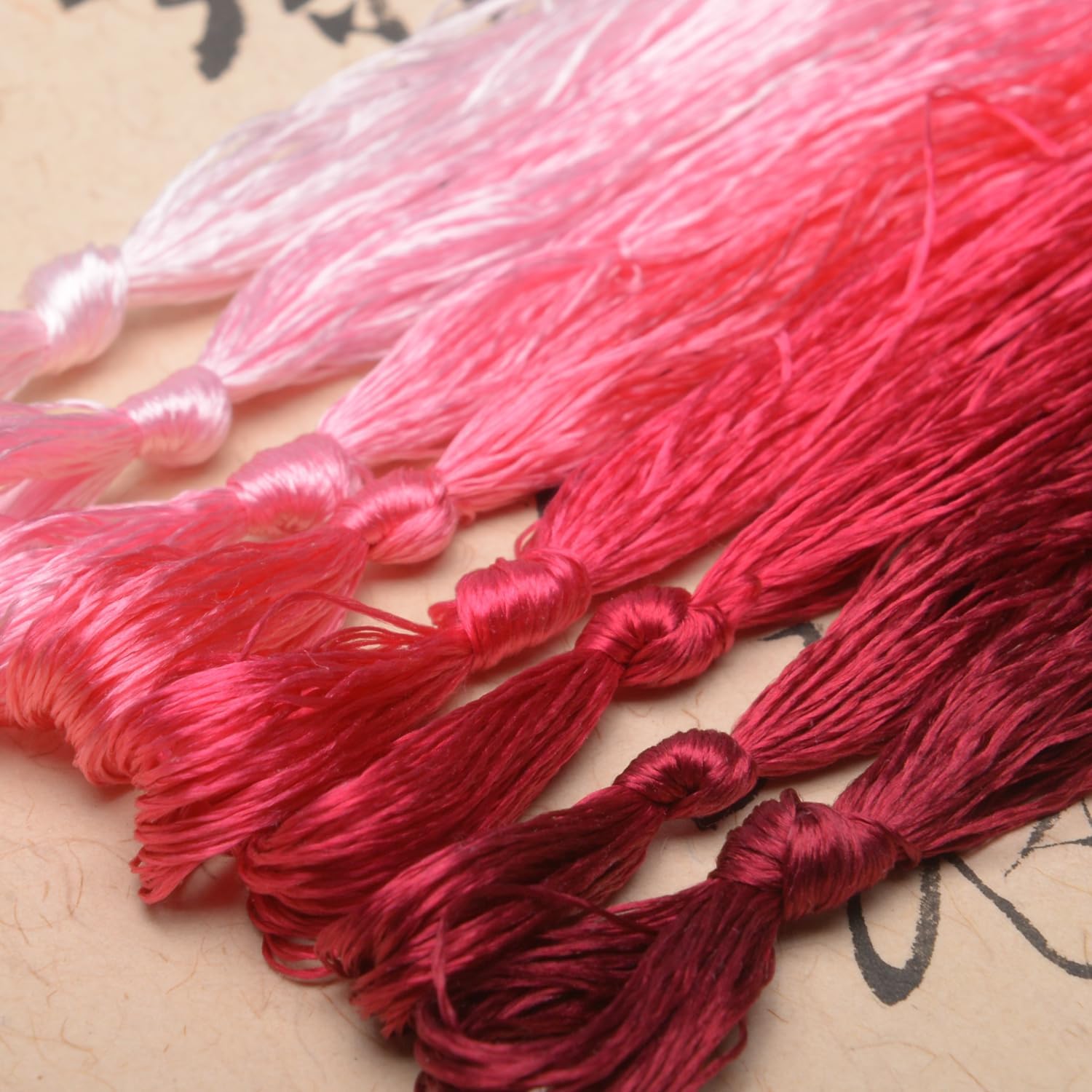 100% Nature Mulberry Handmade Embroidery Silk Thread Woven Jewelry Accessory Artificial Flowers Cross Stitch Floss DIY Sewing Kits 8 Gradient Colors 110m Each (9)