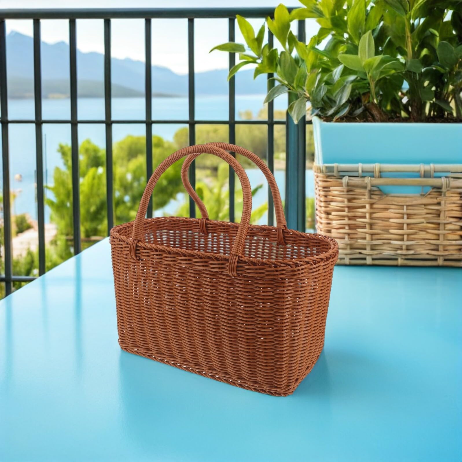 Panier Tissé Imitation Rotin Léger et Solide Cabas Paille pour Cueillette Rangement Légumes et Fruits Panier de Pique- Campagne Pratique et Portable