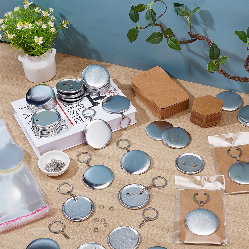 OLYCRAFT 116 set 58mm Kit per La Creazione di Badge Rotondi In Metallo Include Portachiavi Basi per Spille Schede Espositive Pellicole per Macchina per La Creazione di Bottoni con Copertura In Metallo