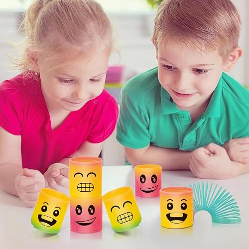 Miniatura 7 de CLEVERZONE Paquete de 36 resortes mágicos de primavera con forma de arco iris, miniresortes a granel, juguetes de fiesta para niños, cumpleaños,