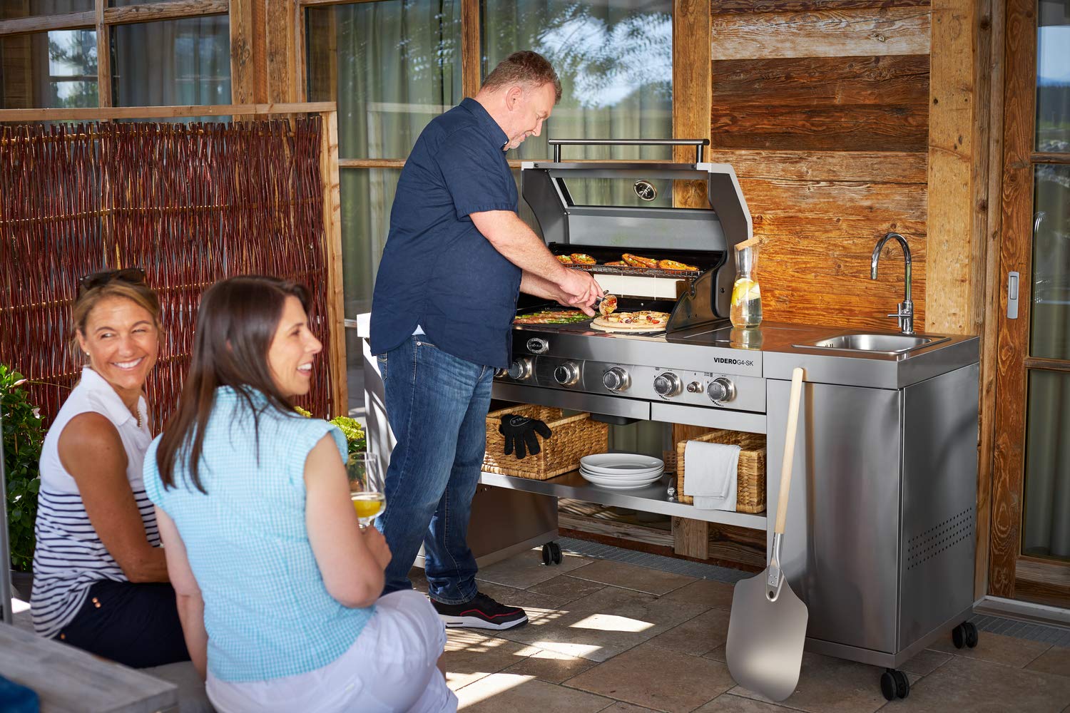 RÖSLE Set per pizza al barbecue con 3 accessori inclusi, pietra refrattaria, pala per infornare la pizza e coltello per pizze e focacce, per preparare una pizza croccante come con il forno a legna
