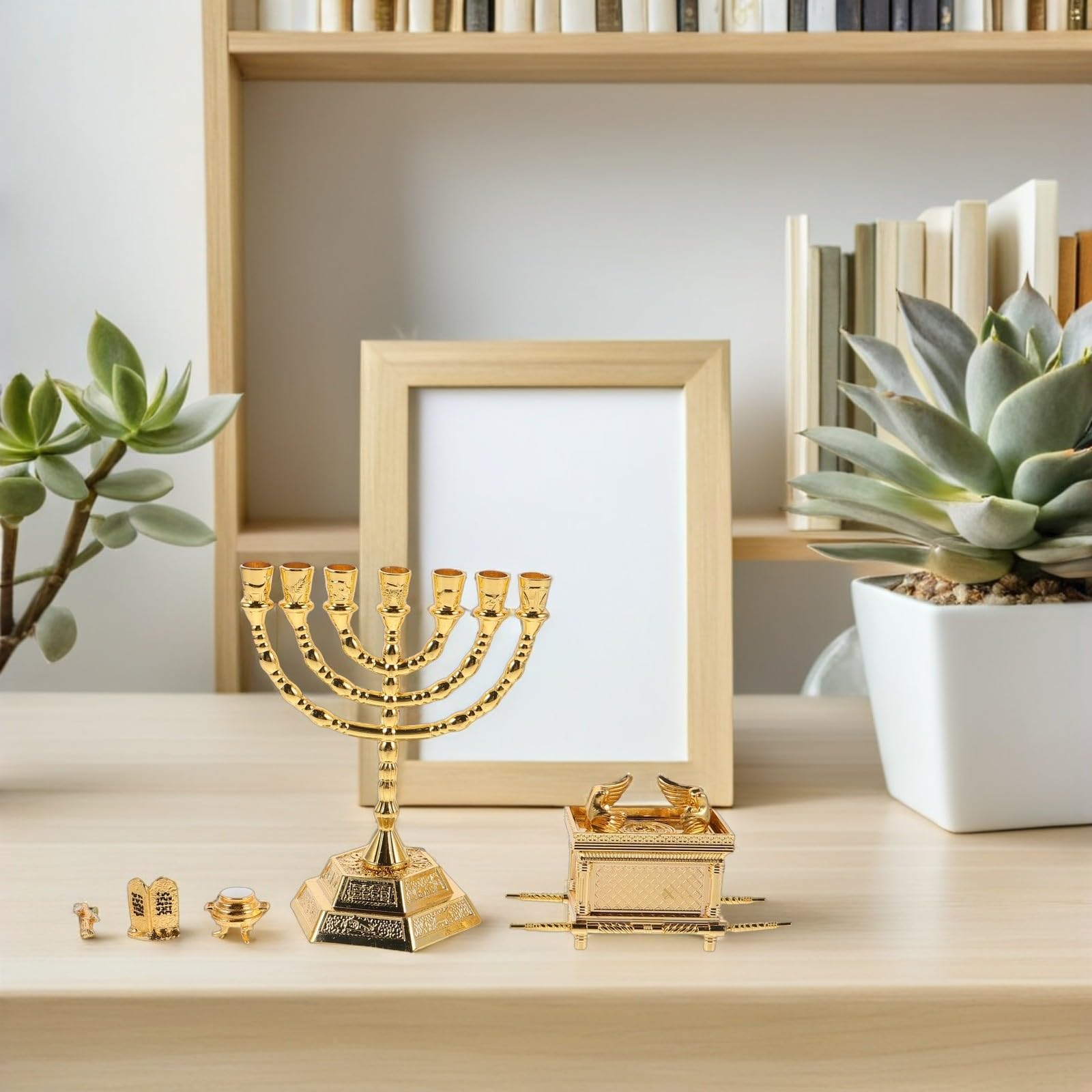 Tischkerzenständer und religiöse Skulptur aus Zinklegierung in Gold, spirituelle Kunstwerke für Wohnzimmertisch und religiöse Anlässe, 1 Set