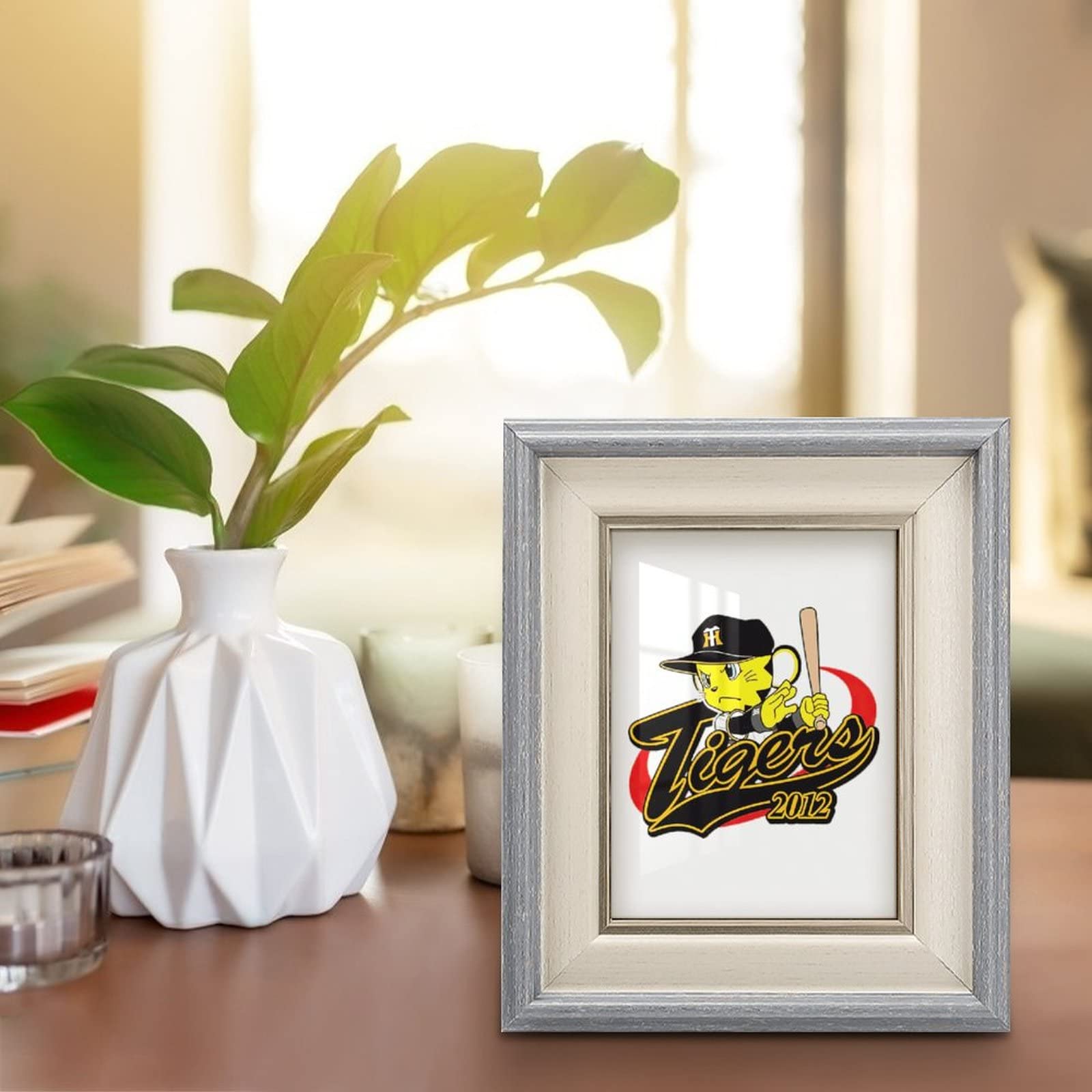 阪神タイガース　額スタンド Amazon.co.jp: 阪神タイガース フォトフレーム 木製 写真立て