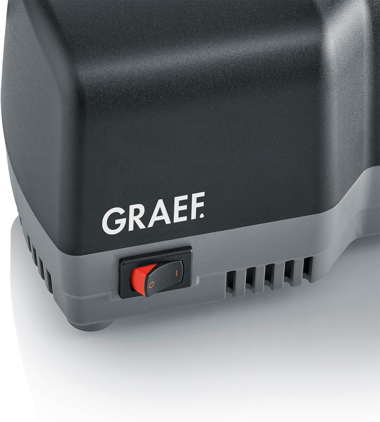 Close-up of the GRAEF CC82 power switch