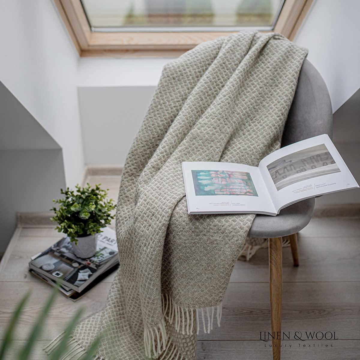 Linen & Cotton Warme Weiche Decke Wolldecke Wohndecke Kuscheldecke Sofia mit Fransen - 100% Reine Neuseeland Wolle, Beige (130 x 170 cm) Plaid Couch Sofa Bett Wohnzimmer Blanket Schurwolle Lammwolle