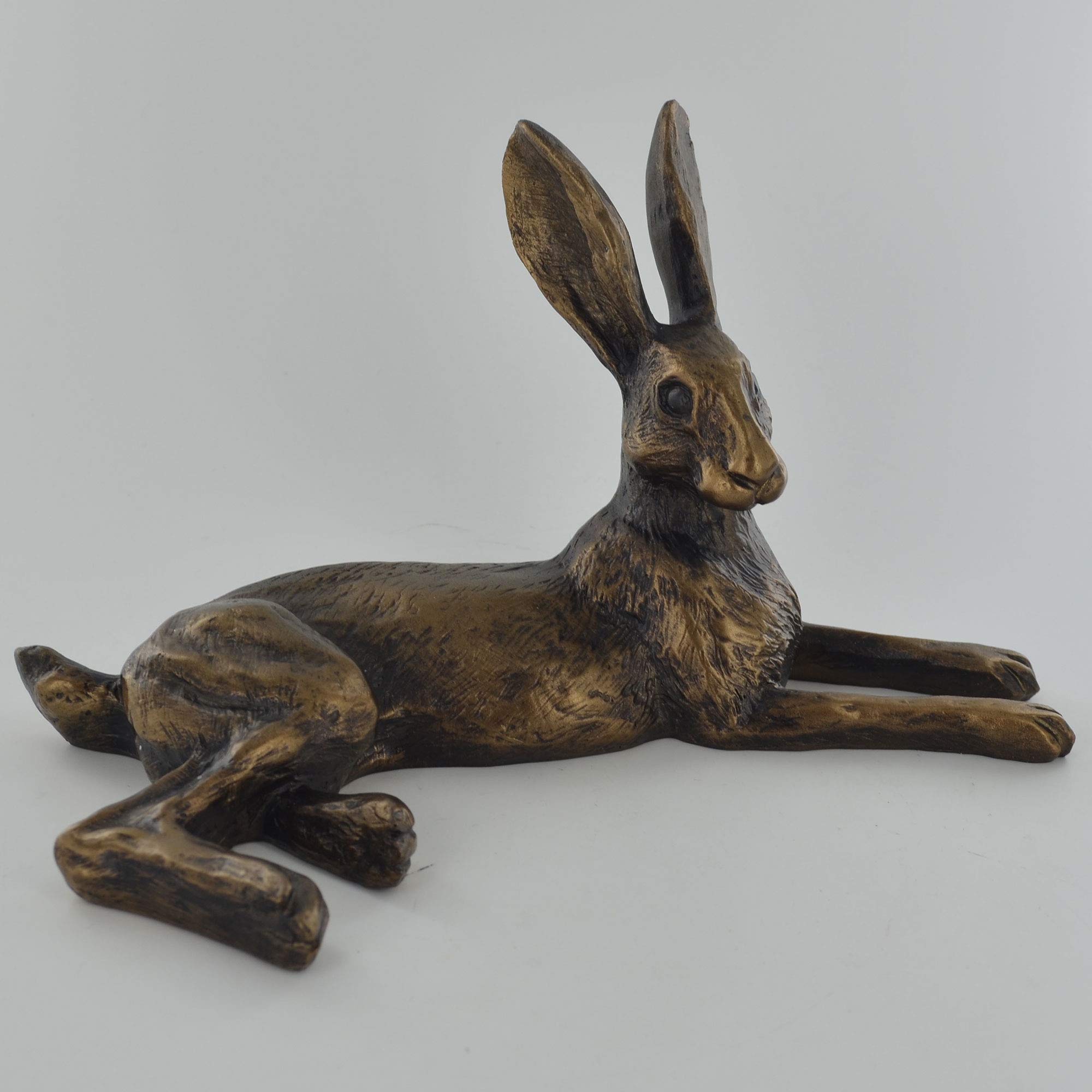 Amazon.com: Prezents.com Lying Down Bronze Effect Hare Sculpture