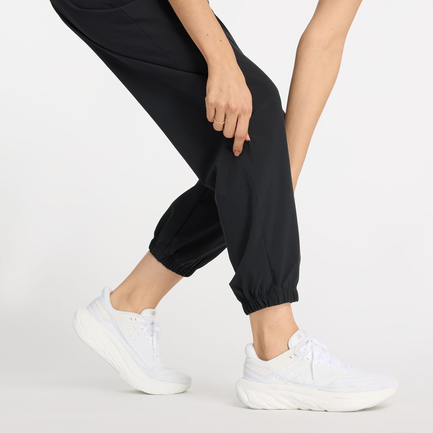New Balance Womens Athletics Stretch Woven Jogger - Image 8
