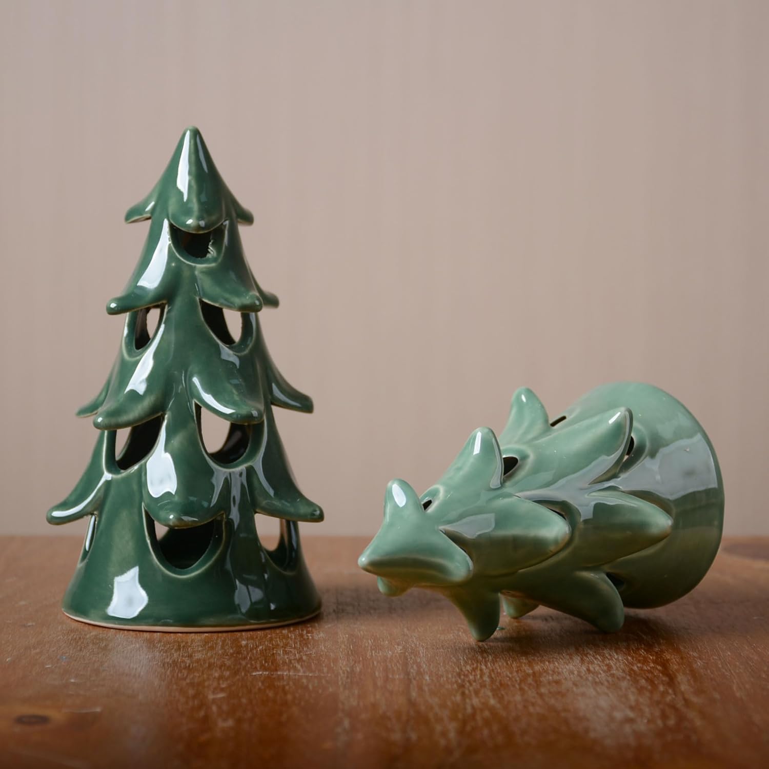 HAUCOZE 2pcs Ceramic Christmas Tree Figurine Decor Holiday Statue Gifts Santa Claus Sculpture Table Centerpiece Crafts Arts 6.3inch