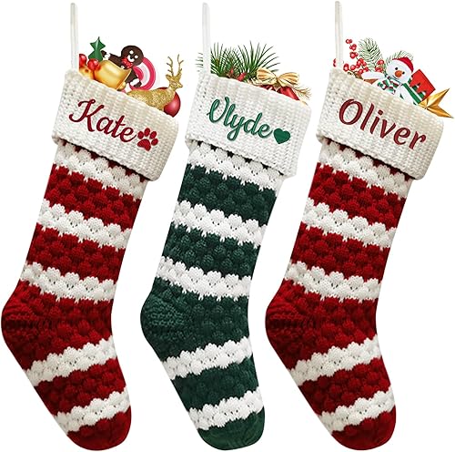 Miniatura 17 de Dreamdecor - Medias de Navidad personalizadas con nombre y monogramas, medias familiares de 18 pulgadas con placa de cuero para niños, 1 paquete