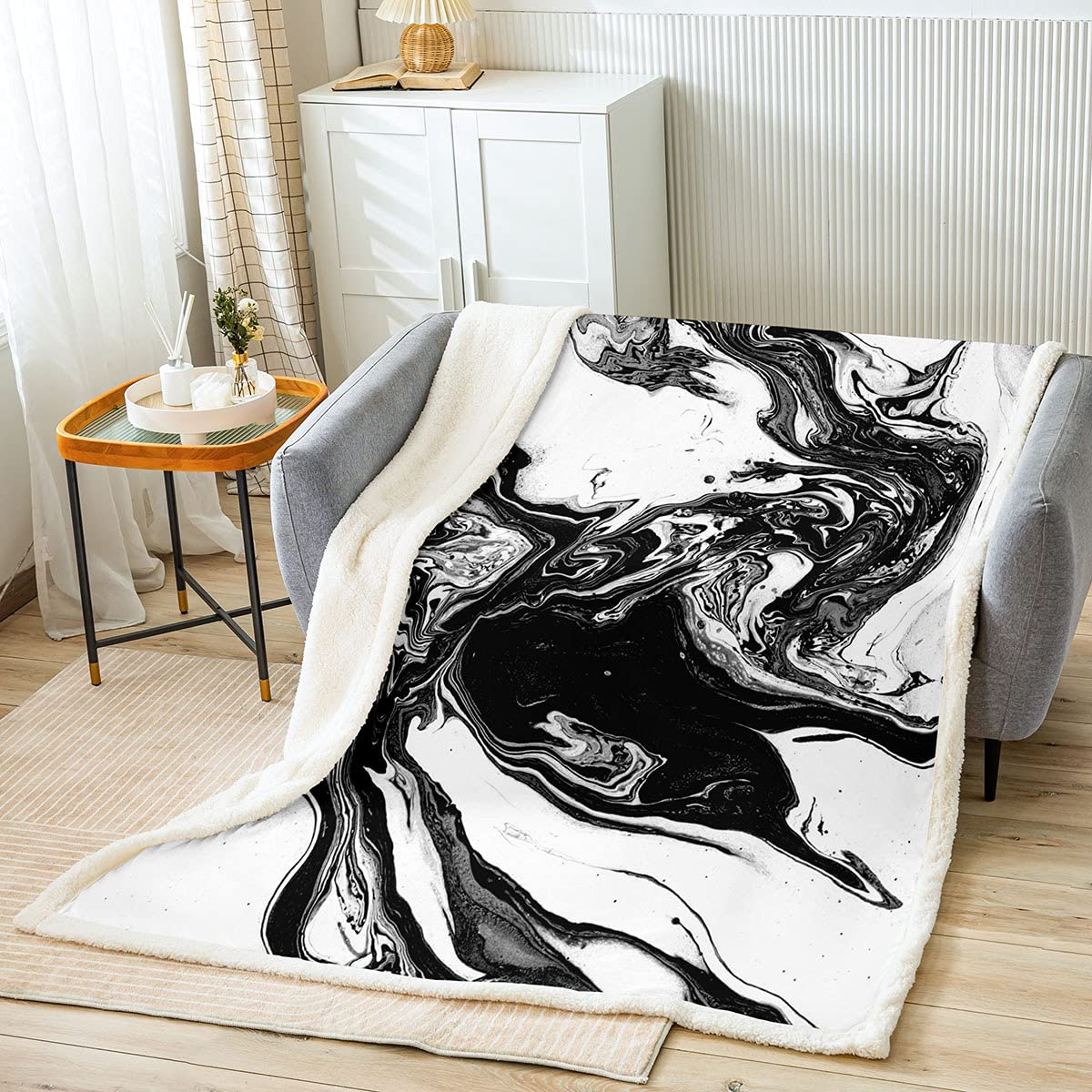 Loussiesd Abstract Fleece Throw Blanket Marble Texture Sherpa Blanket For Kids Children Teens Black and White Liquid Paint Plush Blanket Fuzzy Blanket for Sofa Bed,Single 50x60 Inch