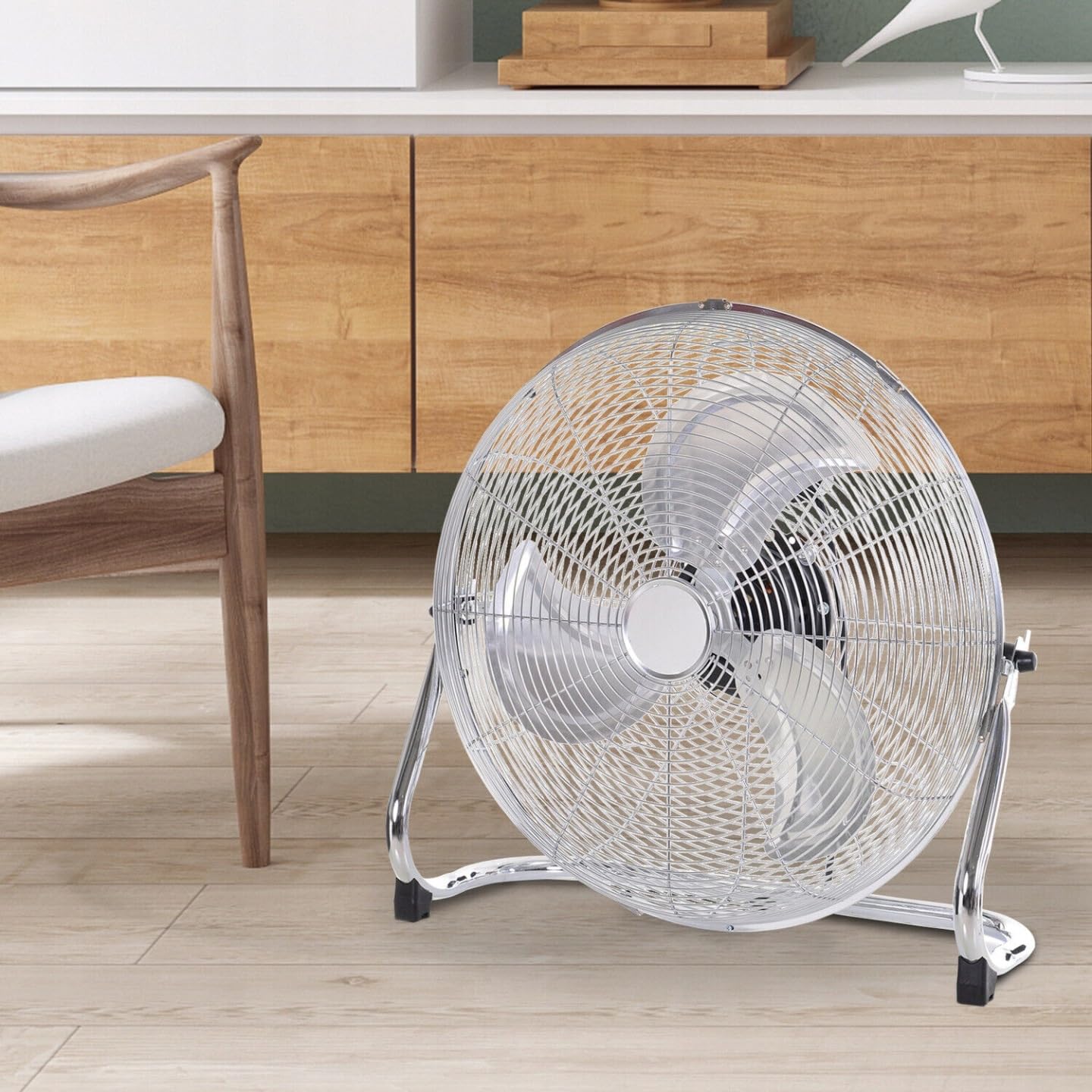 LTC Profi Windmaschine 50cm (20 Zoll) – Leistungsstarker Bodenventilator 155W, Hochgeschwindigkeits-Ventilator aus Metall, 3 Geschwindigkeitsstufen, Verstellbarer Neigungswinkel, Silber/Chrom
