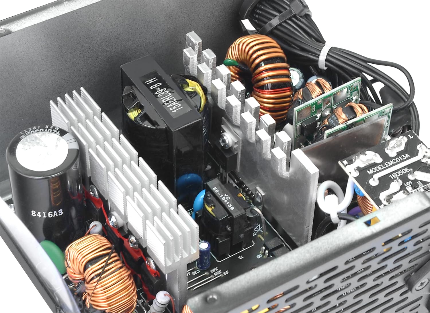THERMALTAKE - Alimentation PC Smart BX1 SE 750W (80+ Bronze) - Noir