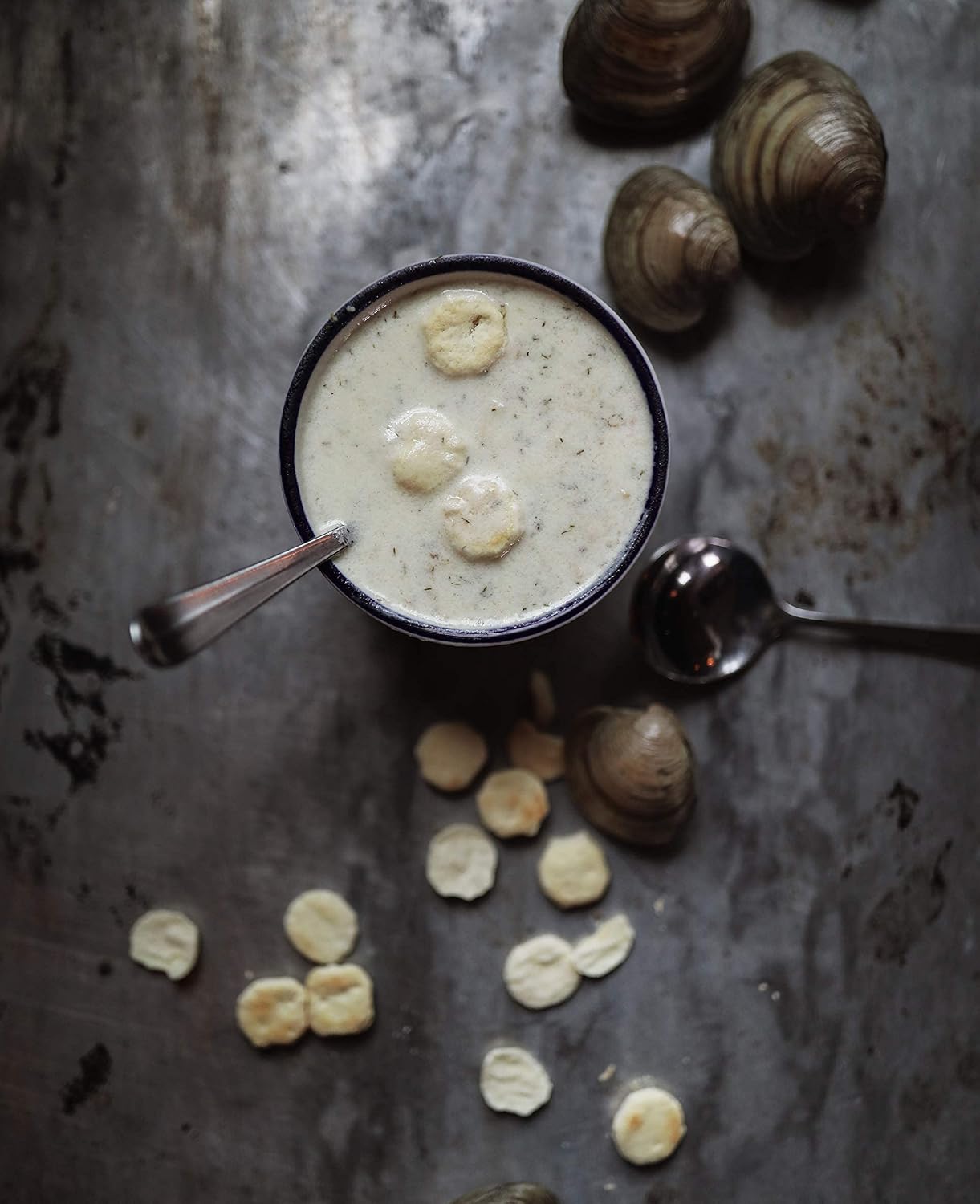 The Black Pearl Clam Chowder New England Famous Condensed Soup, Updated 51 oz (1)
