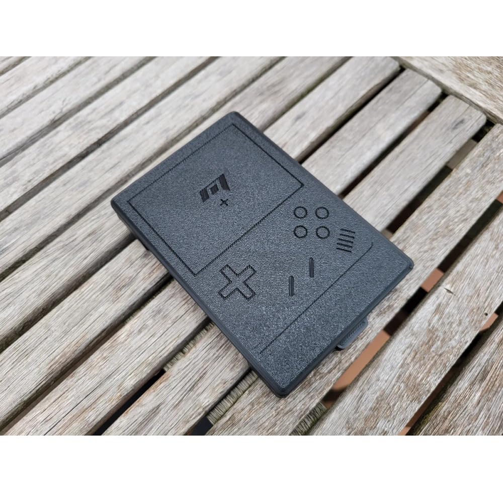 Schutzhülle für MIYOO MINI Plus, tragbare Schutzhülle mit Schnappverschluss, rutschfeste Aufbewahrungsbox für Handheld-Spielkonsolen, Display-Ständer, 3 in 1, schwarz