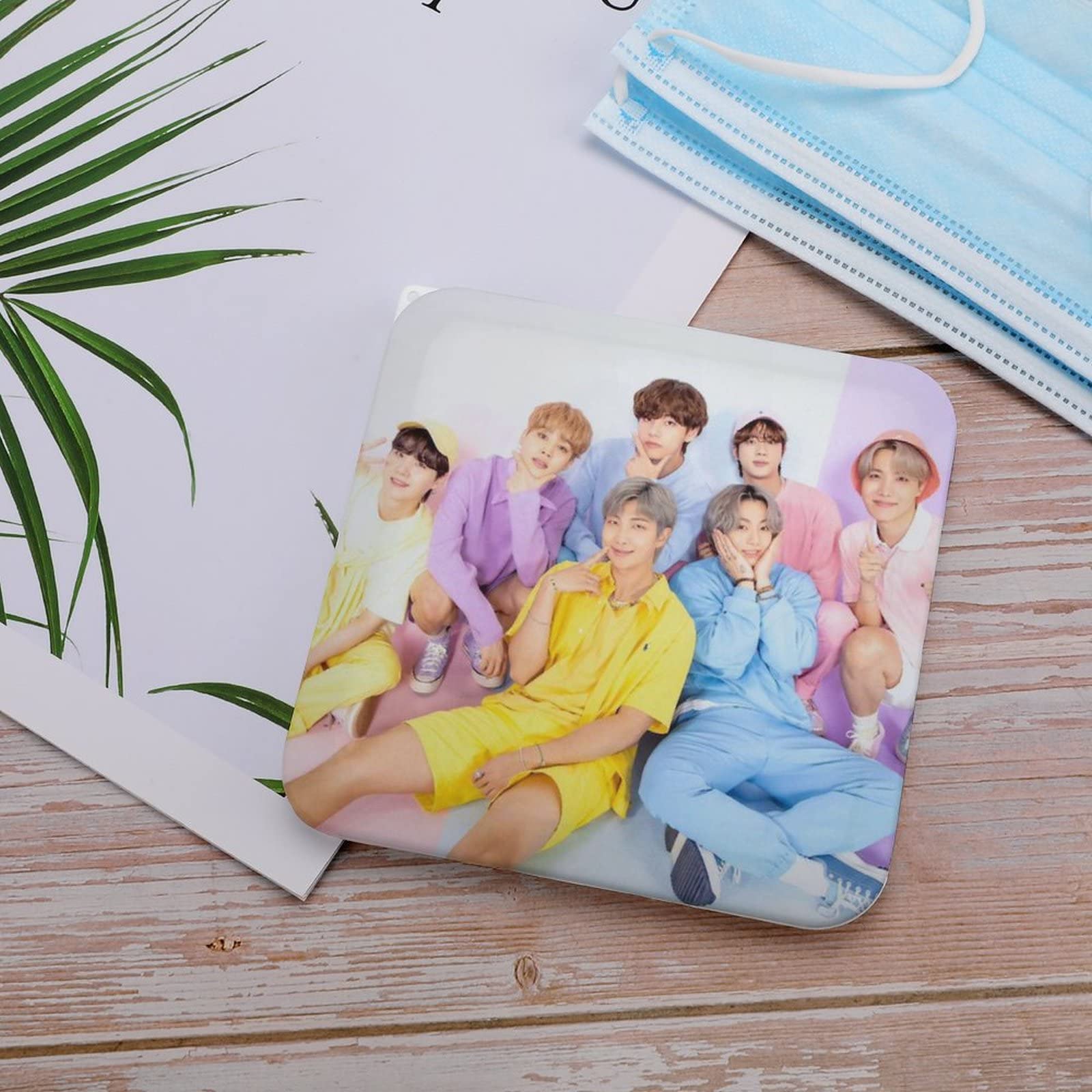Amazon.co.jp: BTS マスクケース ストッパー付き 携帯用 マスク