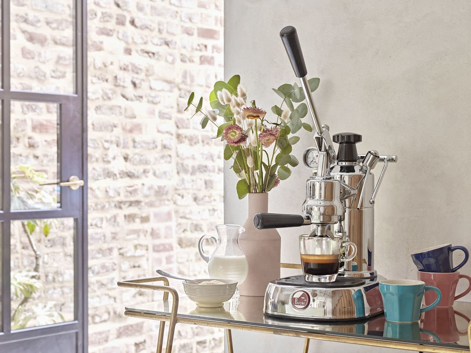 La Pavoni Professional Lusso, Macchina da Caffè Espresso a Leva LPLPLQ01EU, Riscaldamento a Caldaia con Manometro, Serbatoio Acqua 1,6L, Portafiltro 52 mm e Filtro 1/2 Tazze, 950 W, Ottone Cromato
