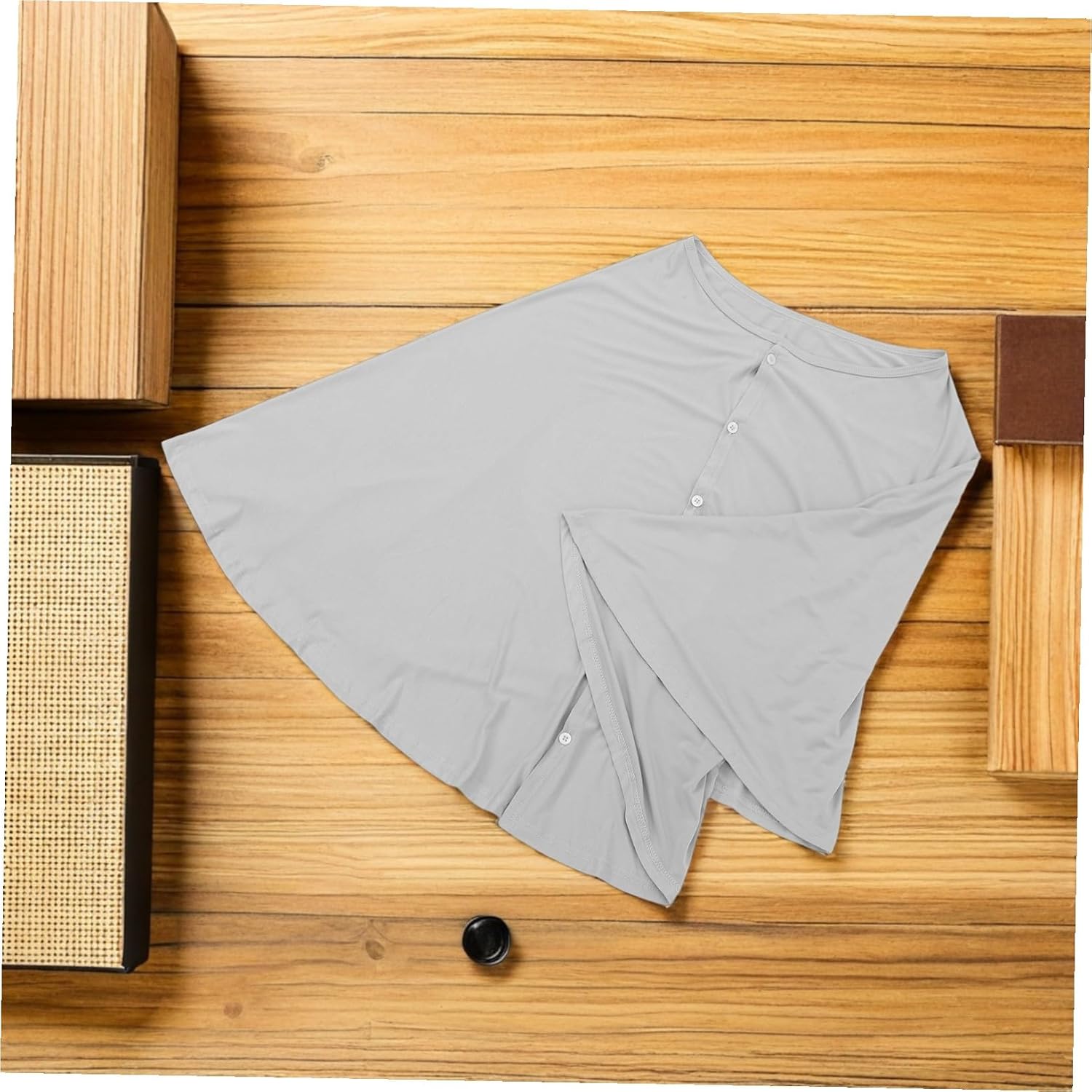 Breathable Nursing Cover for Breastfeeding Lightweight Privacy Shawl Apron for Moms Foldable Portable Feeding Cover in Light Grey Stylish and Compact for Travel and Outdoor Use