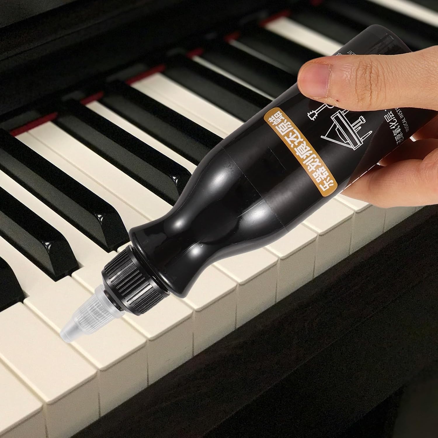 Piano Scratch Repair Polish 100ml Portable Instrument Care Supply with Plastic Abrading Agent for Musical Instruments and Piano Polishing and Maintenance