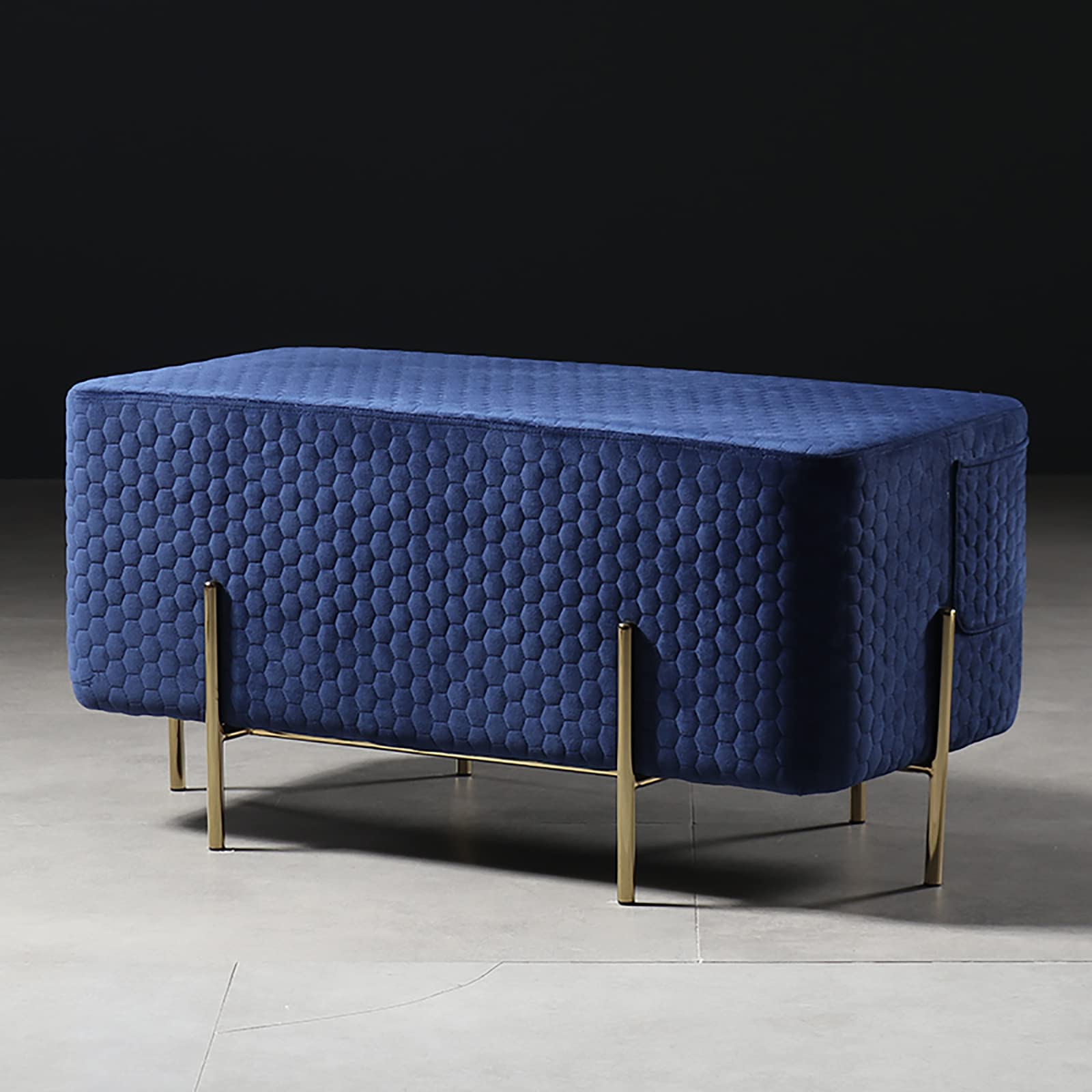 Banc en velours bleu marine et métal doré pour salon de luxe