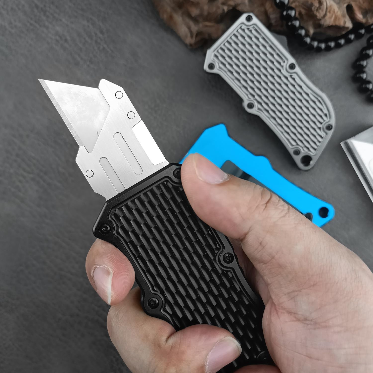 Folding Utility Knife, Premium Retractable Box Cutter, Aluminum Alloy Pocket Knife, Safety Replaceable Blade EDC Razor Knives with 5PCS Blades