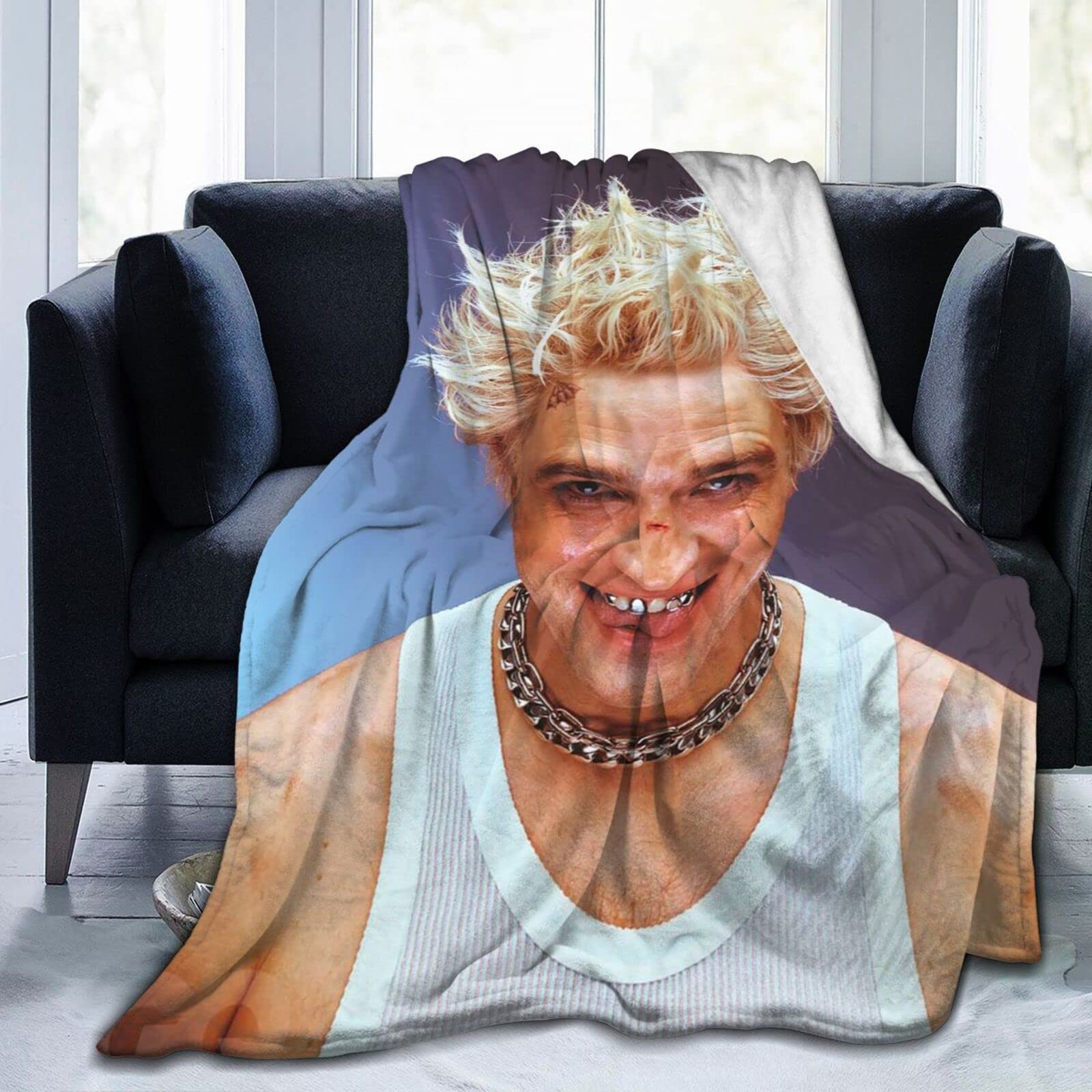 Robert Pattinson Throw Blanket Lightweight,Ultra-Soft u0026 Comfy Flannel  Blanket,Microfiber Fleece Blanket,Anti-Pilling Plush Blanket for  Couch,Bed,Sofa 50X40 in : Amazon.co.uk: Home u0026 Kitchen