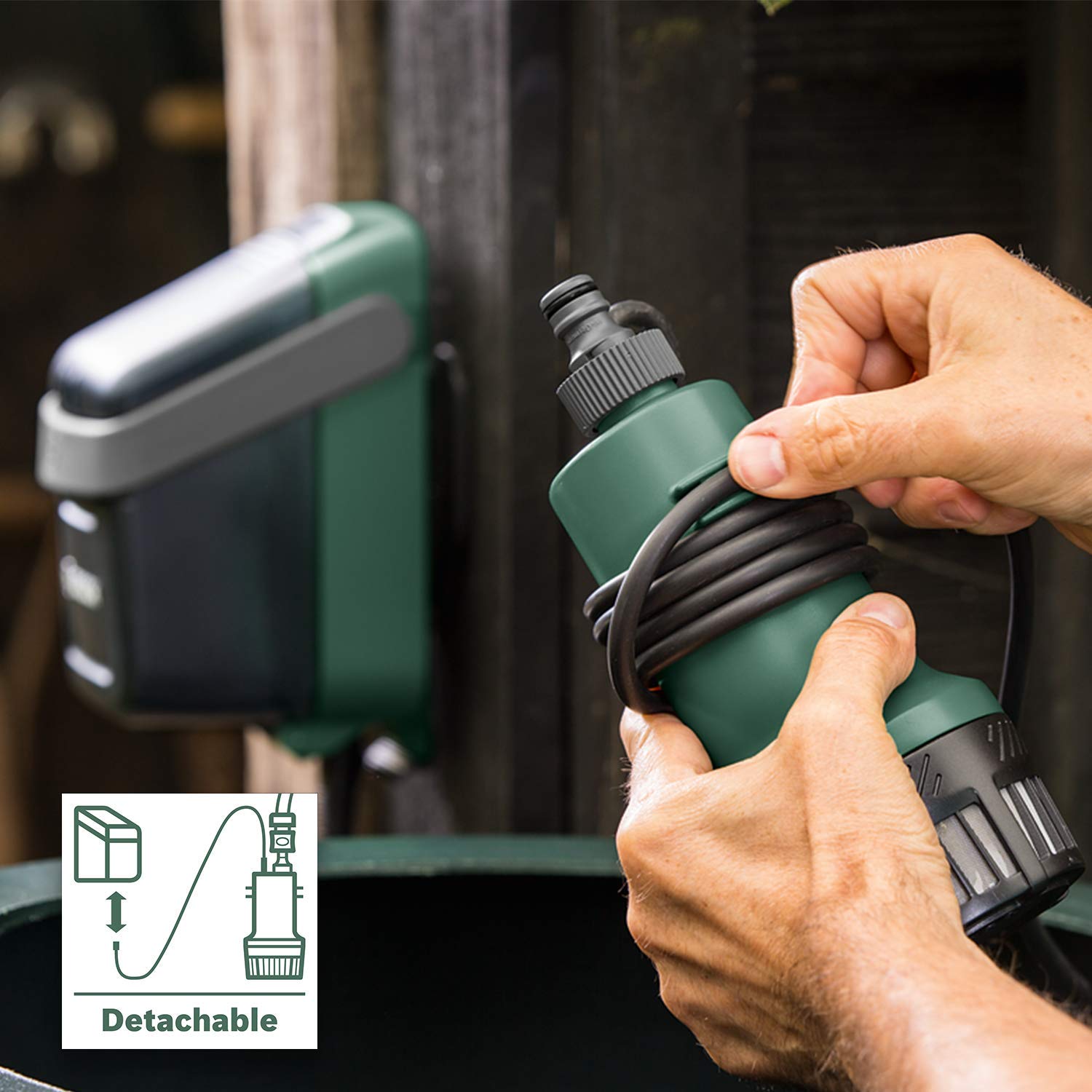 Bosch Pompa sommersa a batteria GardenPump 18V-2000 (senza batteria, sistema da 18 Volt, confezione in cartone) Verde Acqua