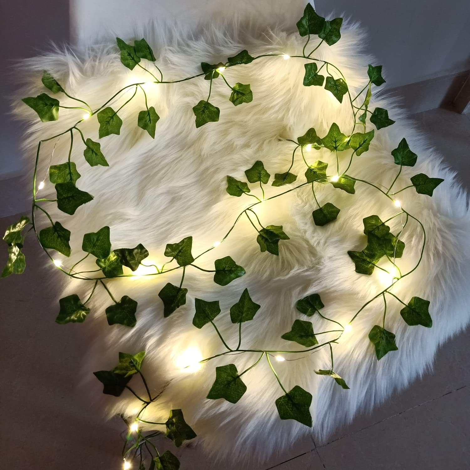 Putdigei Vine String Lights, [1 Pack] Ivy Decor String Lights, Maple Leaf Garland Wreath Hanging lamp with 20 LED, Fairy Night Lights for Home, Room, Bedroom, Wall Decoration (6.5 FT, Battery Powered)