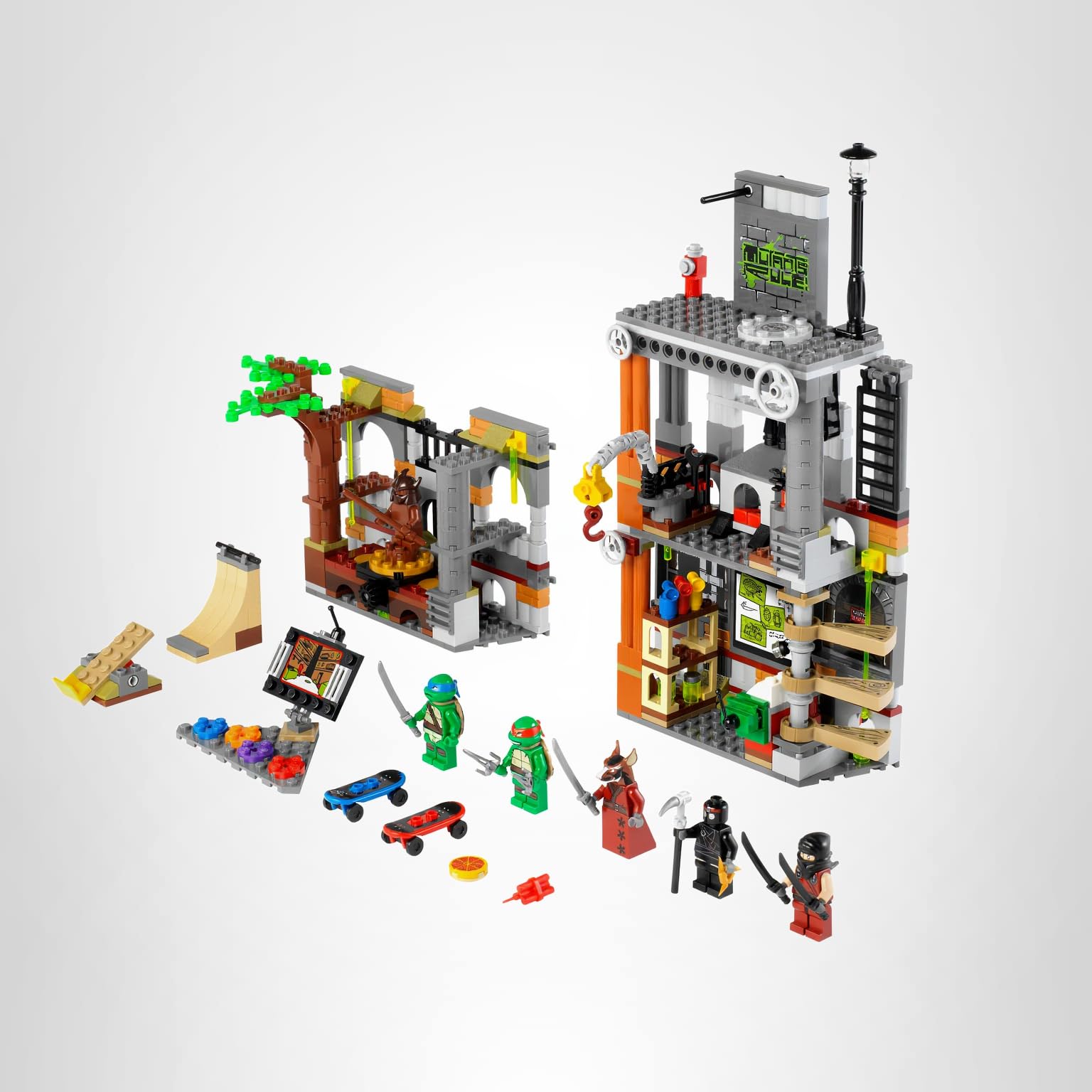 Amazon.com: LEGO Ninja Turtles Turtle Lair Attack 79104 : Toys & Games