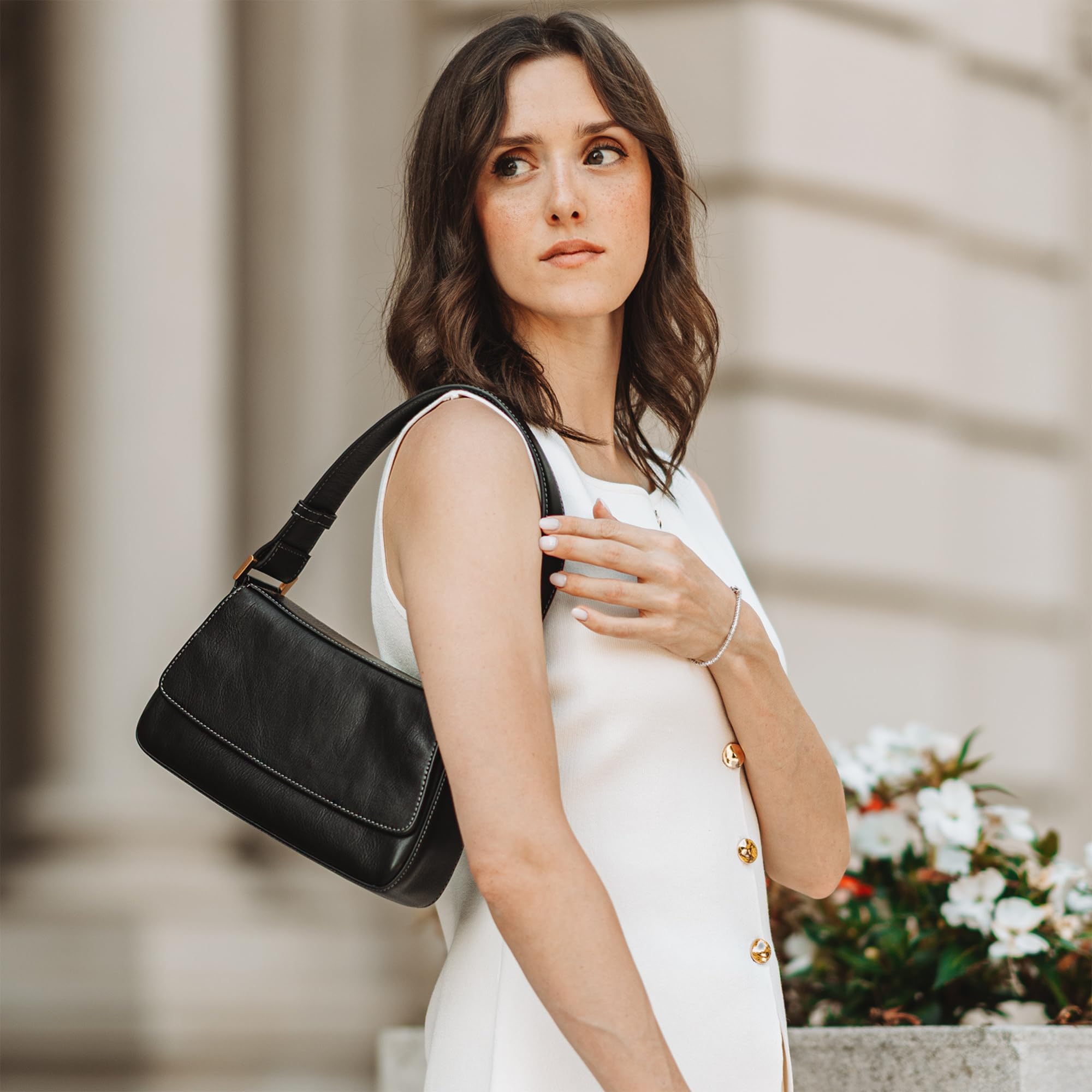 Time Resistance Lederhandtasche - Geldbörse aus Vollnarbenleder für Damen - Umhängetasche