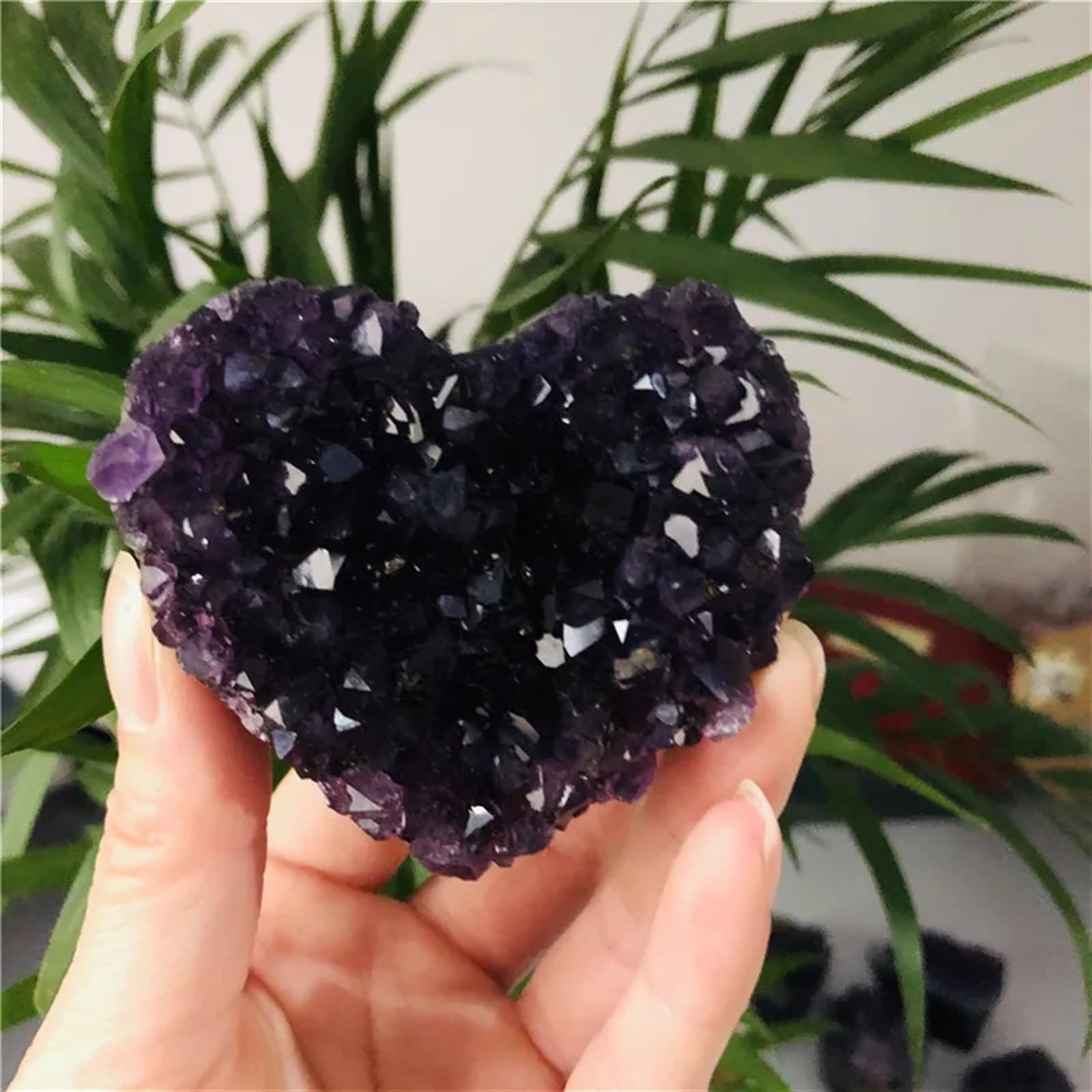 RVBLRDSE Beautiful Heart Shaped Uruguayan Amethyst Cluster Quartz Crystal (Size : 6.5-7cm) Gemstone Stone