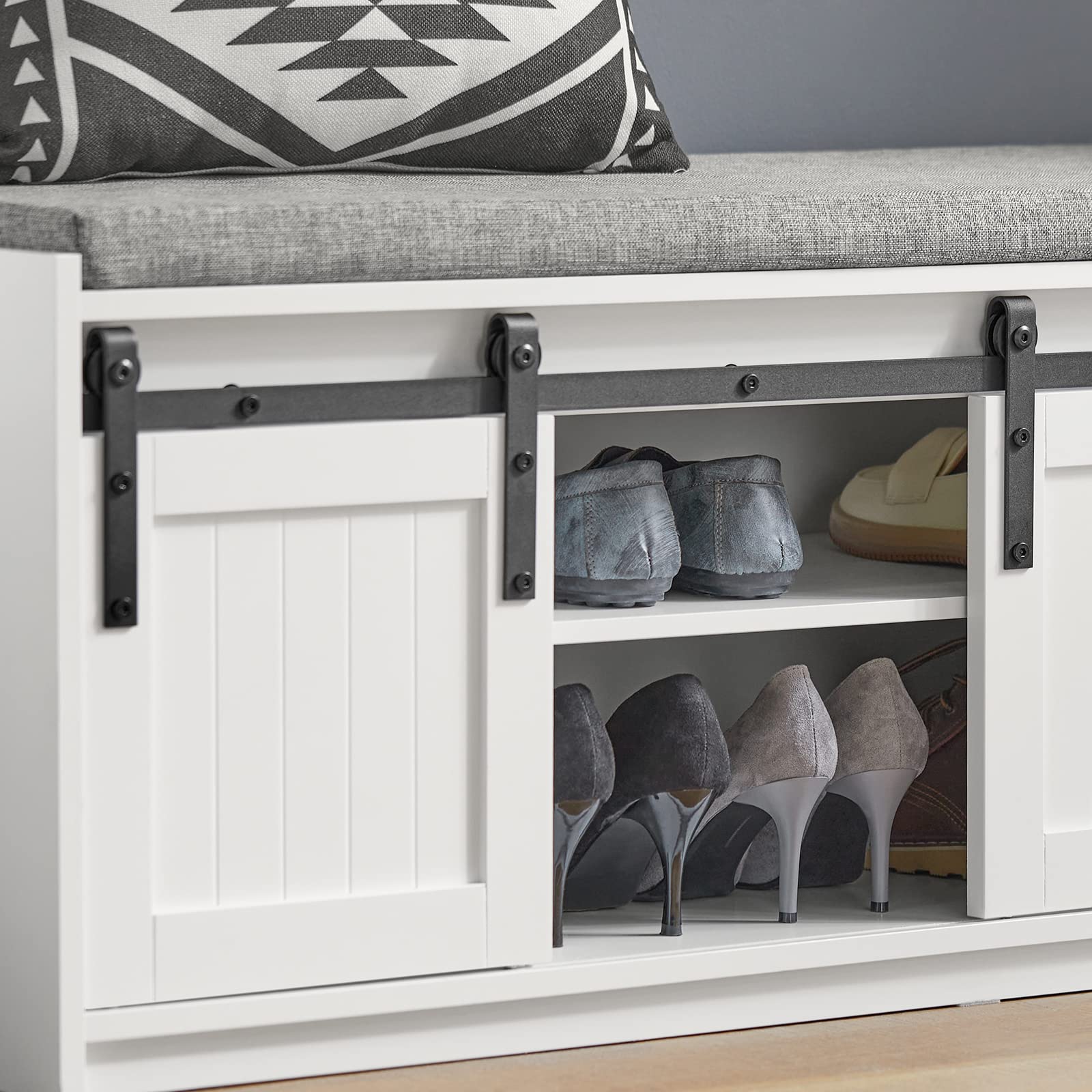 SoBuy Panca Scarpiera Ingresso con Seduta e Vano Contenitore con Ante Scorrevoli - 120x35x45cm - Capacità di Carico Fino a 200kg, Design Salvaspazio per Ingresso e Camera da Letto, MDF E1 - FSR133-W