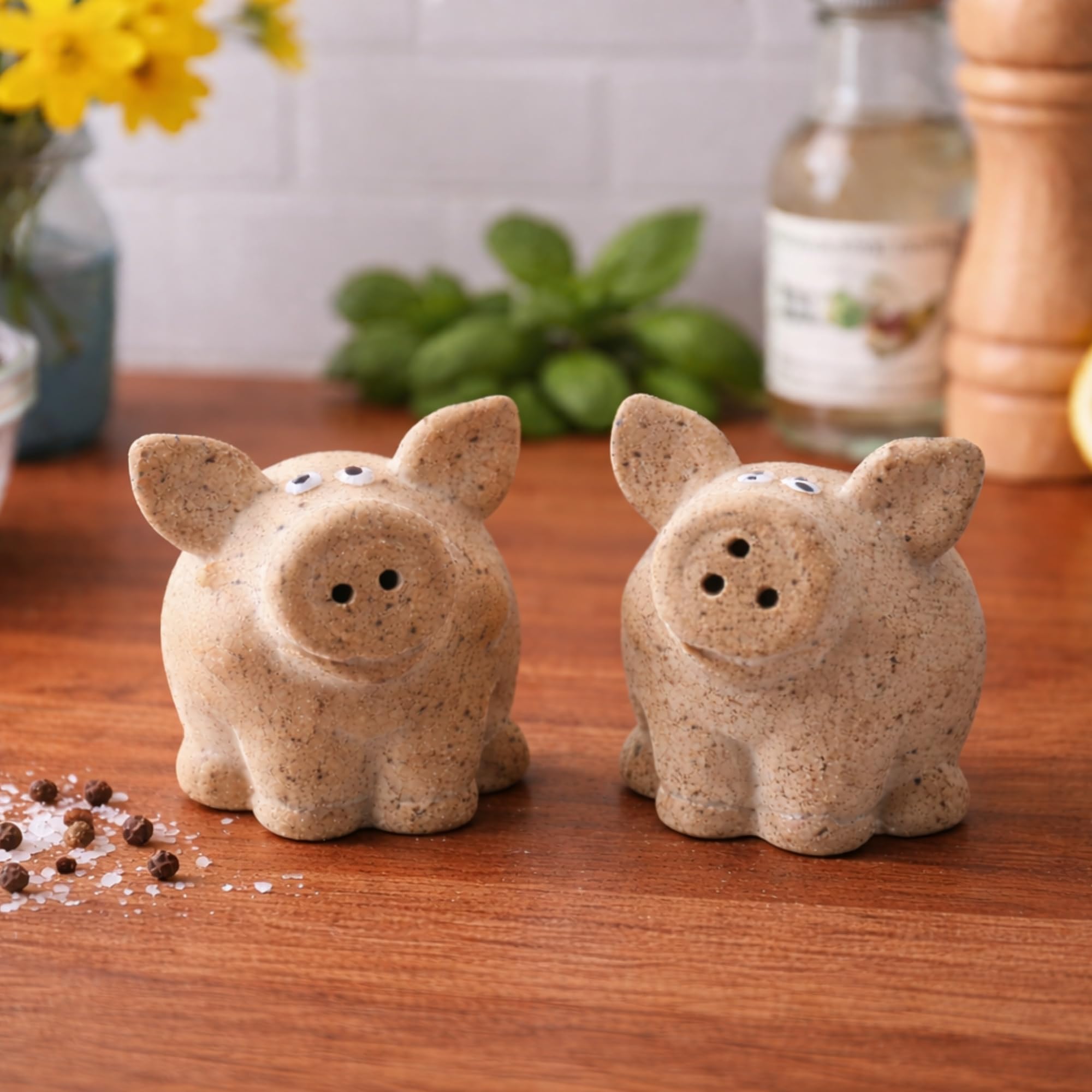 Amazon.com: The Bridge Collection Cute Pig Salt And Pepper Shakers