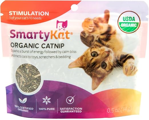 SmartyKat Catnip Pouch for Cats & Kittens, USDA Certified Organic, Featuring Resealable Pouch, Sprinkle on Toys, Bedding & Scratchers, 0.5 Ounces