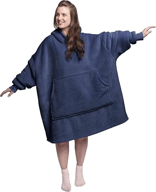 Silentnight Snugsie Oversized Hoodie Blanket Navy Ultra Soft Fleece Warm Cosy Comfy Wearable Big Pocket Hoodie Blanket Throw for Adults Men Women Girls and Teens, 543613GE